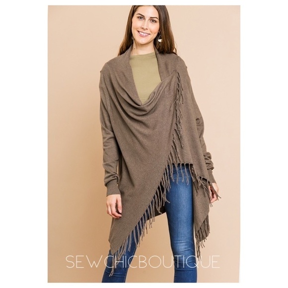 Softest Shawl Sweater w/Buttons & Fringe Hem - Picture 4 of 8